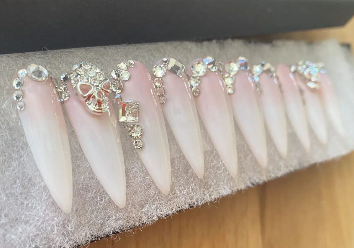 Baby-Boomer-Skulls-Stiletto-boxed-4-scaled-scaled.jpg